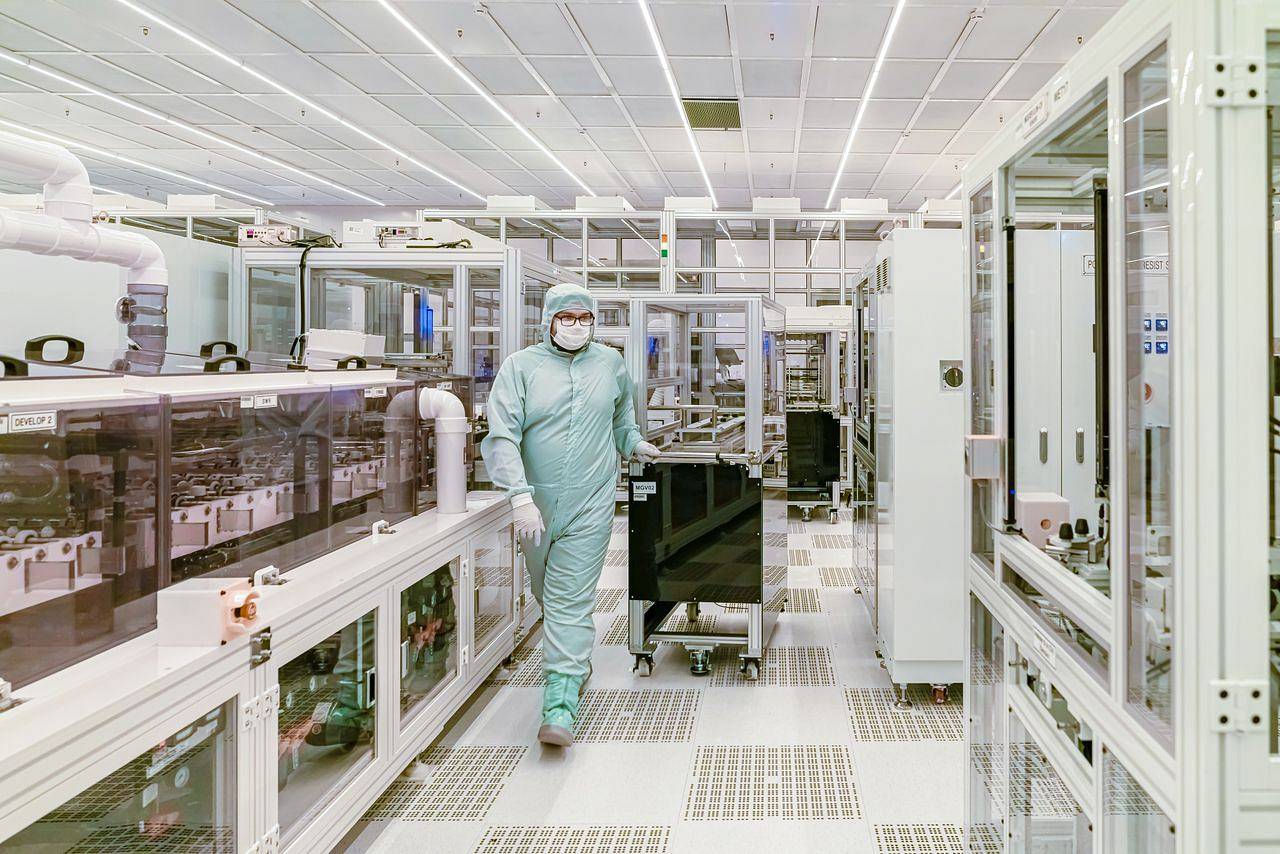 Dlaczego tanie buty robocze do cleanroomu to najdroższa decyzja w zakładzie